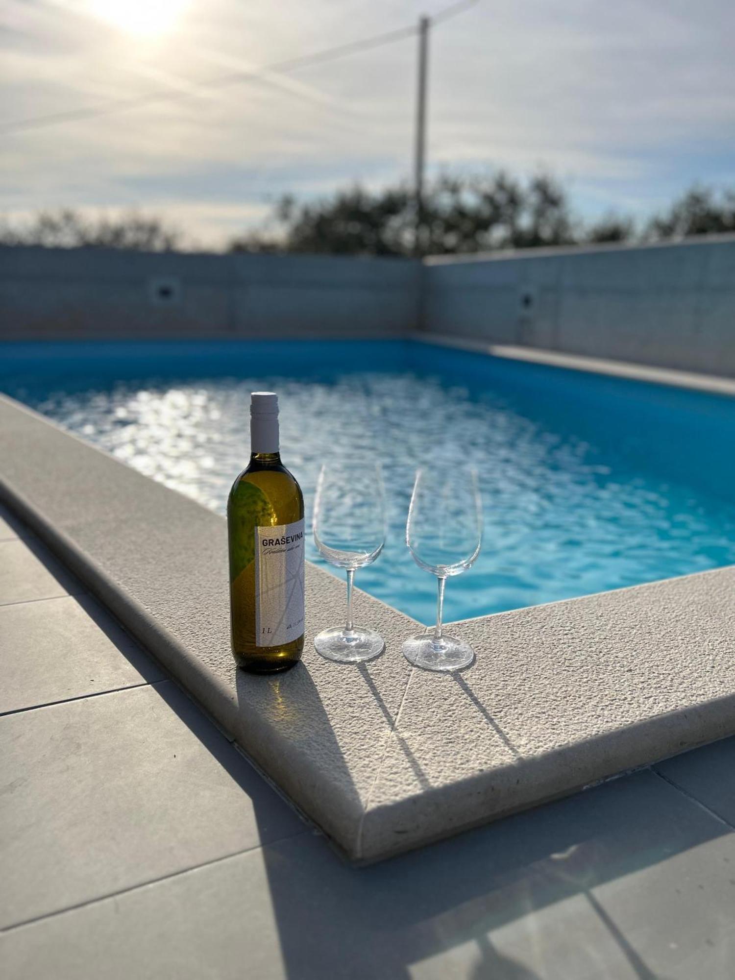 Villa Davide Petrovija Buitenkant foto